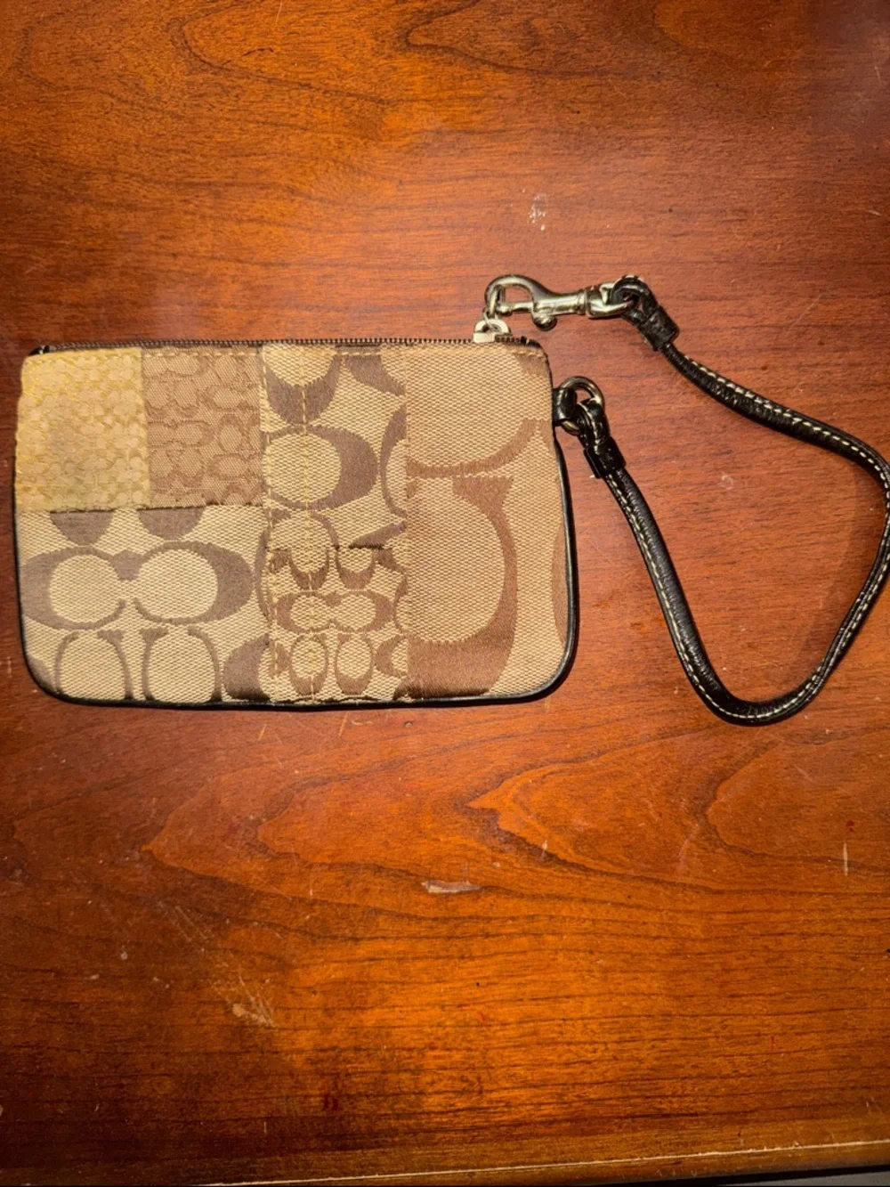 Coach Vintage Viral Patchwork Wristlet Bag in Signature - Picture 3 of 6